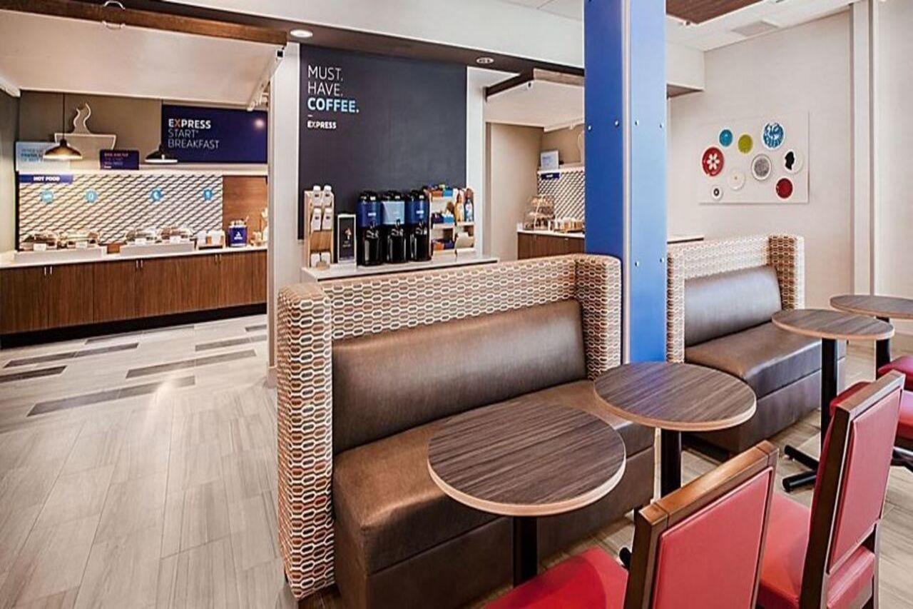 Holiday Inn Express & Suites - Cedar Springs - Grand Rapids N By Ihg Luaran gambar